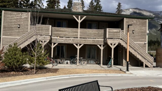 Coast Canmore Hotel & Conference Centre